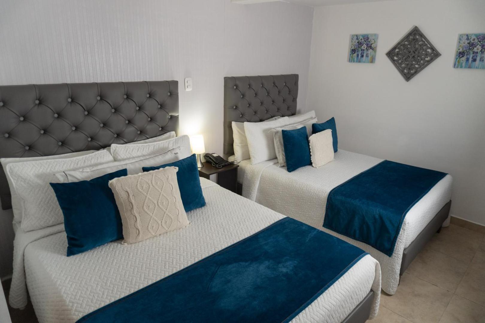 Hotel Alamos Del Parque เปเรย์รา ภายนอก รูปภาพ