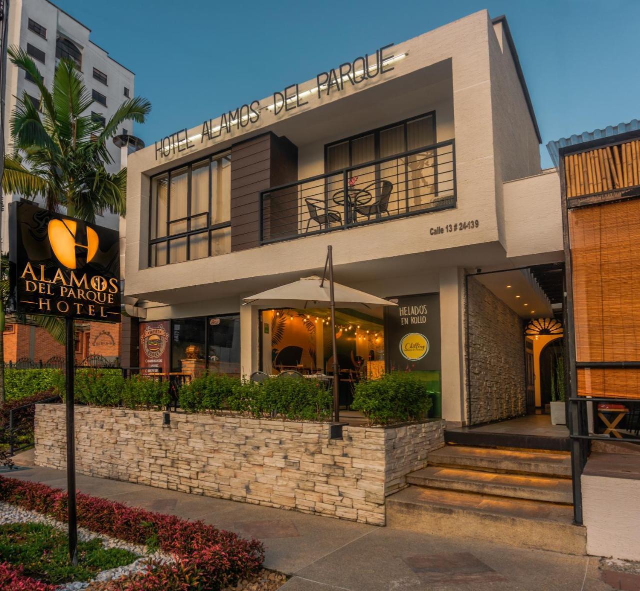 Hotel Alamos Del Parque เปเรย์รา ภายนอก รูปภาพ