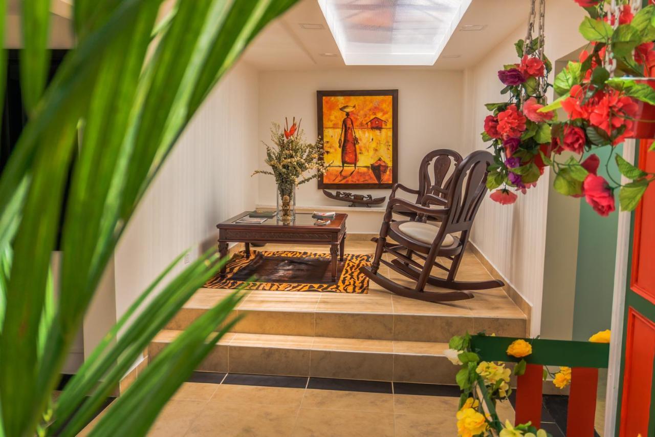 Hotel Alamos Del Parque เปเรย์รา ภายนอก รูปภาพ