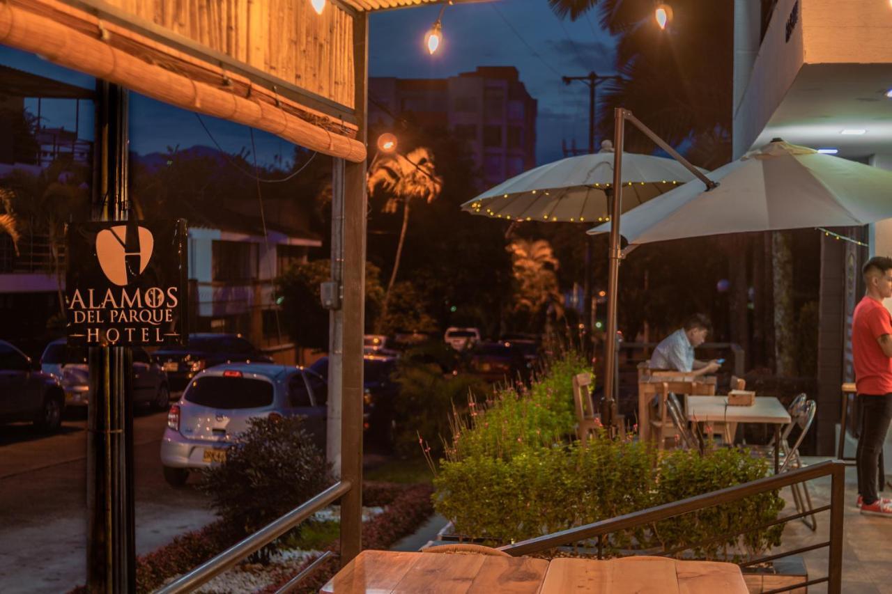 Hotel Alamos Del Parque เปเรย์รา ภายนอก รูปภาพ